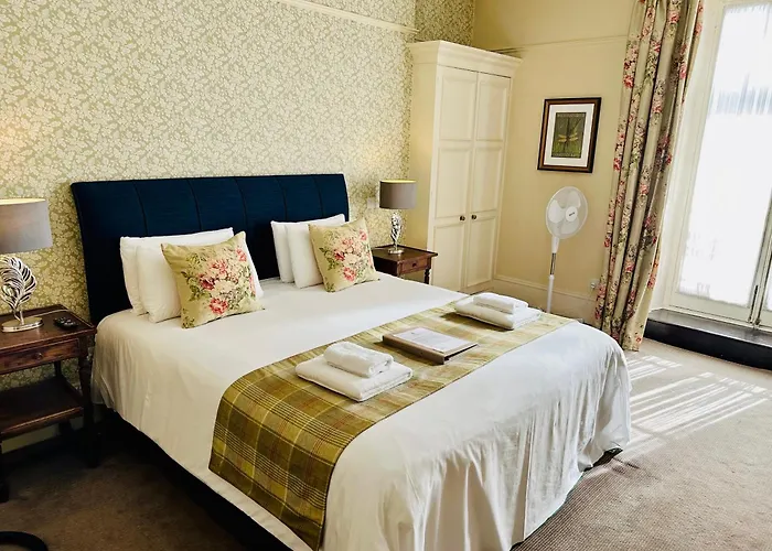 George Hotel