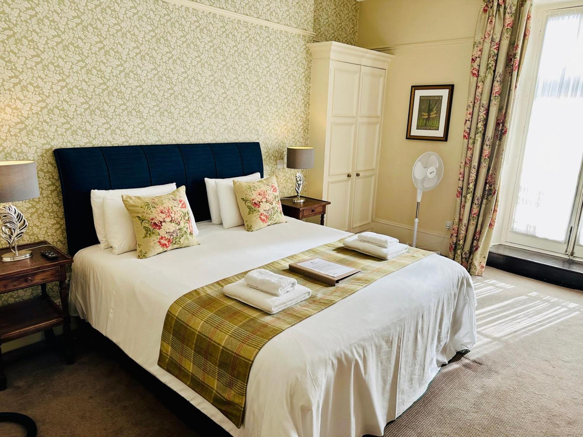 Bed & Breakfast George 4*